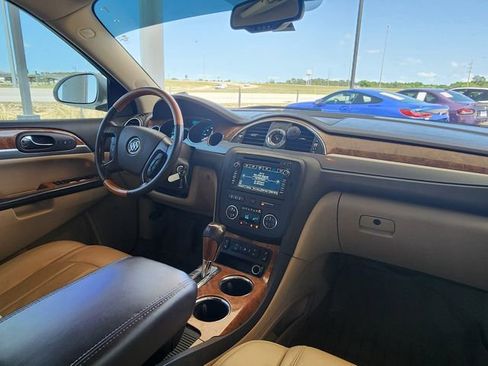 Used 2011 Buick Enclave CXL FWD image 26