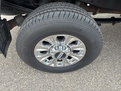 Used 2018 Ford F250 XLT w/ XLT Premium Package AWD/4WD image 28
