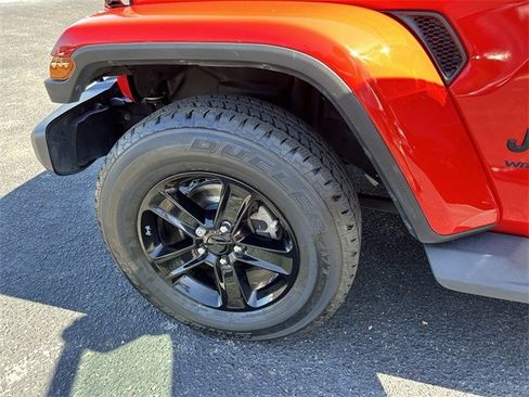 Used 2021 Jeep Wrangler Unlimited Sahara image 30