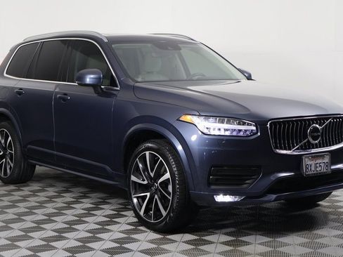 Used 2021 Volvo XC90 T6 Momentum w/ Climate Package AWD/4WD image 3
