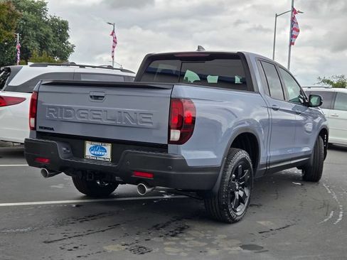 New 2026 Honda Ridgeline Black Edition image 4