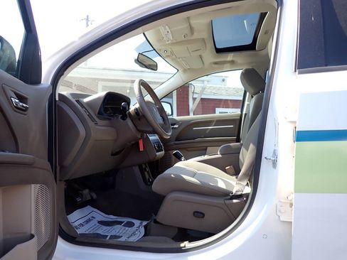 Used 2009 Dodge Journey SXT w/ Premium Convenience Group AWD/4WD image 8
