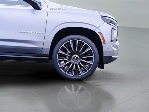 New 2026 Chevrolet Suburban High Country image 7