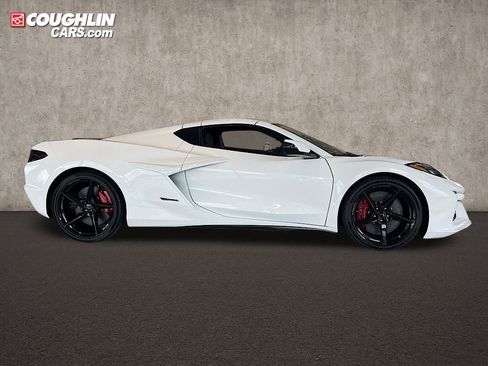 New 2025 Chevrolet Corvette E-Ray w/ Stealth Interior Trim Package image 9