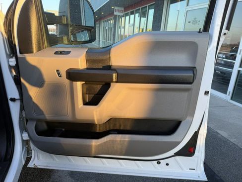Used 2021 Ford F550 4x4 SuperCab Super Duty image 22