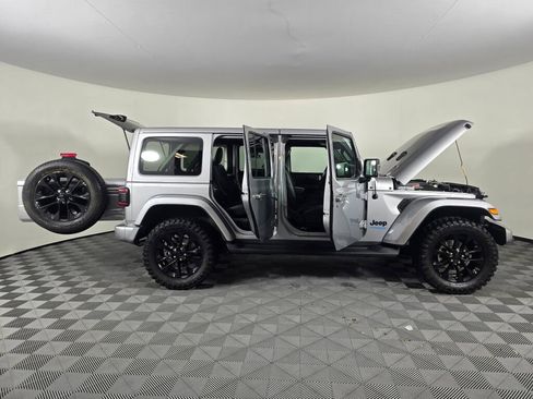 Used 2021 Jeep Wrangler Unlimited Sahara image 19