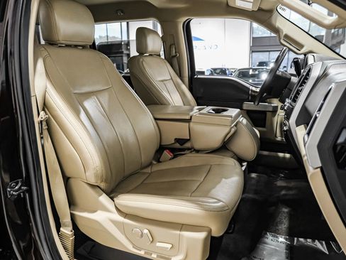 Used 2018 Ford F150 Lariat image 41