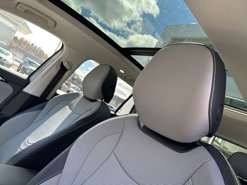 New 2026 Volkswagen Tiguan SE AWD/4WD image 13