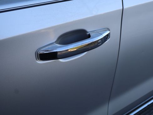 Used 2019 GMC Sierra 1500 SLT w/ SLT Premium Plus Package image 16