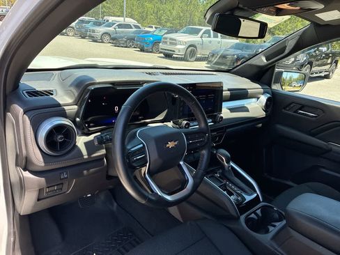 Used 2025 Chevrolet Colorado LT w/ Advanced Trailering Package RWD image 10