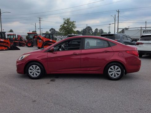 Used 2016 Hyundai Accent SE w/ Option Group 02 FWD image 6