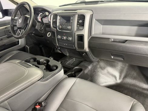 Used 2017 RAM 3500 Tradesman w/ Chrome Appearance Group AWD/4WD image 11