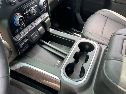 Used 2022 Chevrolet Silverado 1500 LTZ w/ LTZ Premium Texas Edition AWD/4WD image 17