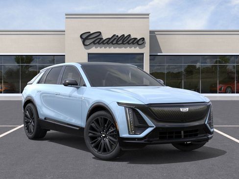 New 2026 Cadillac Lyriq Sport image 7