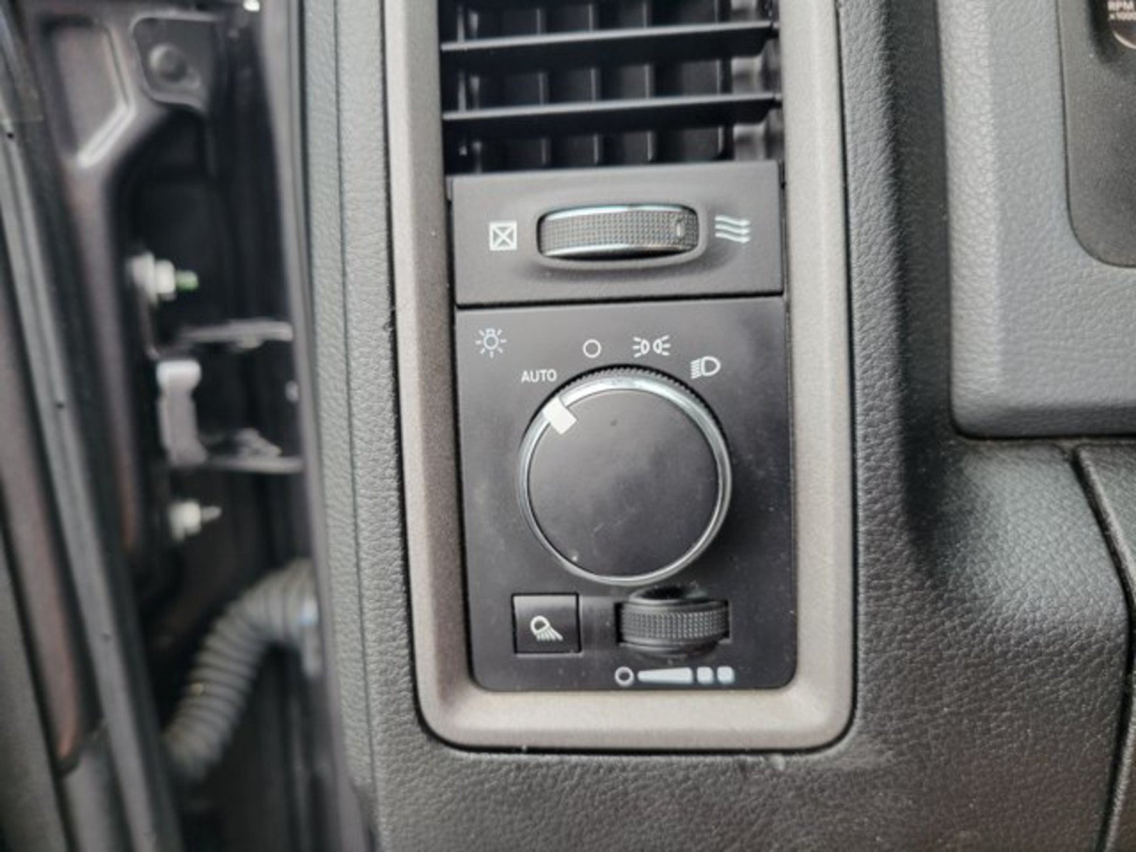 Used 2019 RAM 1500 Tradesman w/ Popular Equipment Group RWD image 12