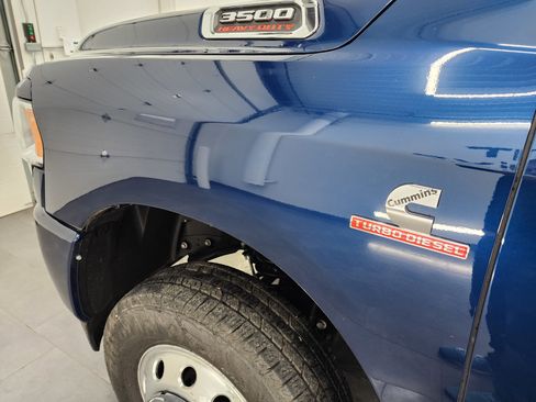 Used 2024 RAM 3500 Big Horn w/ Sport Appearance Package image 37