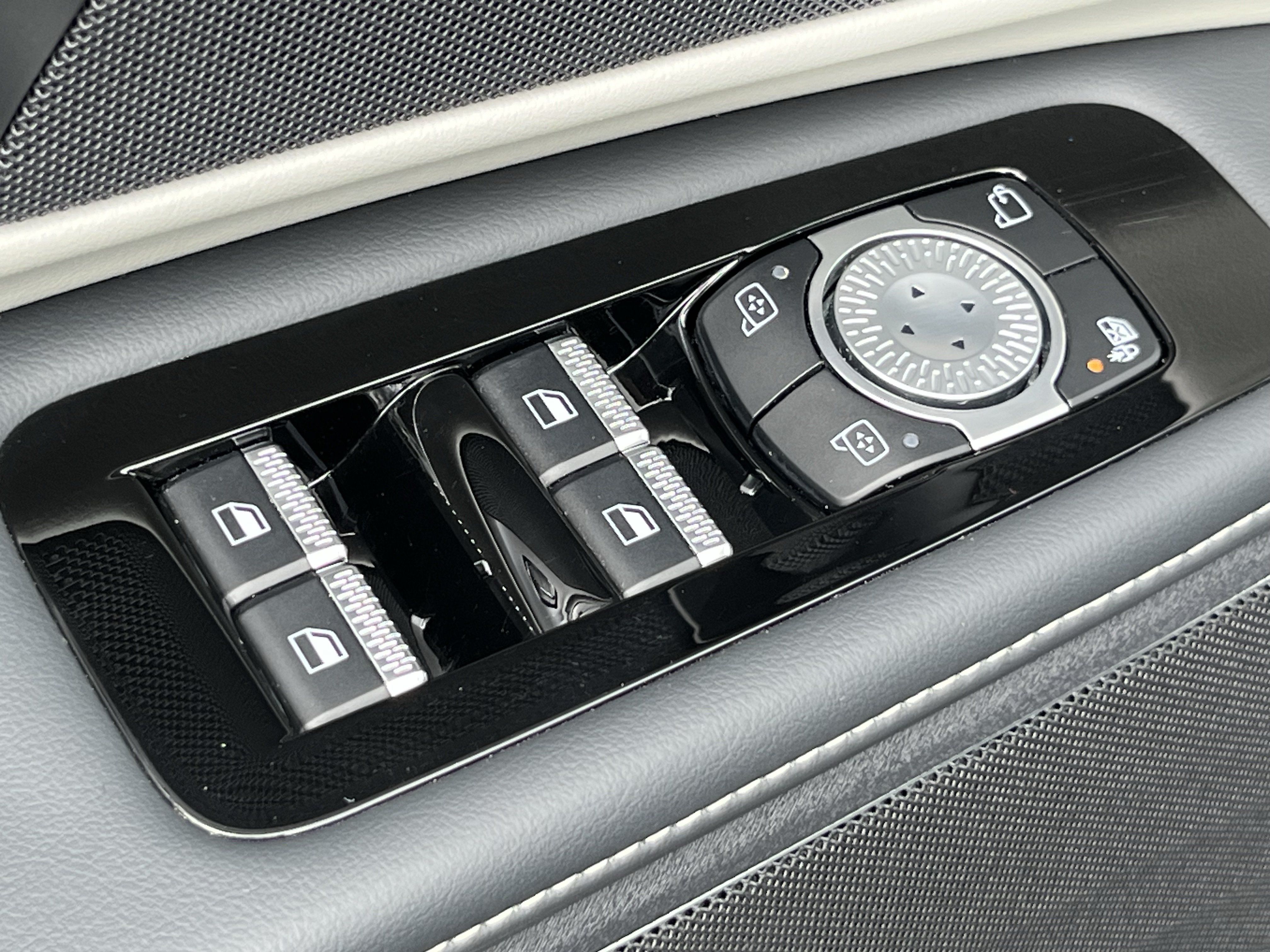Used 2025 Lincoln Nautilus Reserve AWD/4WD image 22