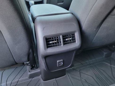 Used 2024 Chevrolet Equinox LT w/ LPO, Floor Liner Package FWD image 34