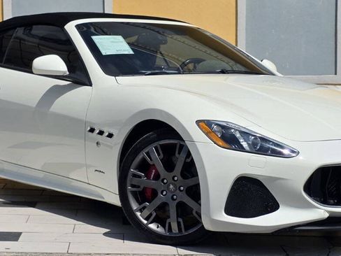Used 2018 Maserati GranTurismo Sport RWD image 10
