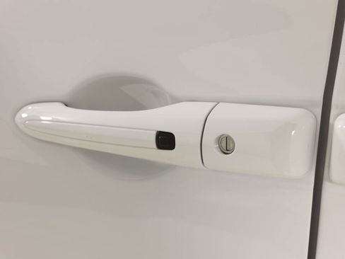 Used 2025 Chrysler Pacifica Select FWD image 19