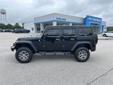Used 2015 Jeep Wrangler Unlimited Rubicon w/ Connectivity Group image 5