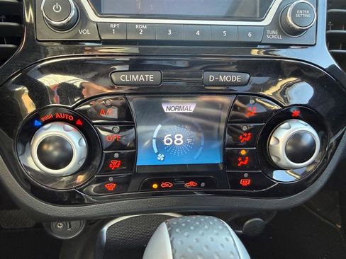 Used 2015 Nissan Juke SV image 12