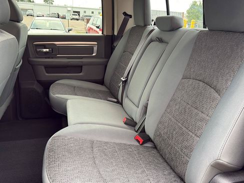 Used 2017 RAM 1500 Big Horn AWD/4WD image 34