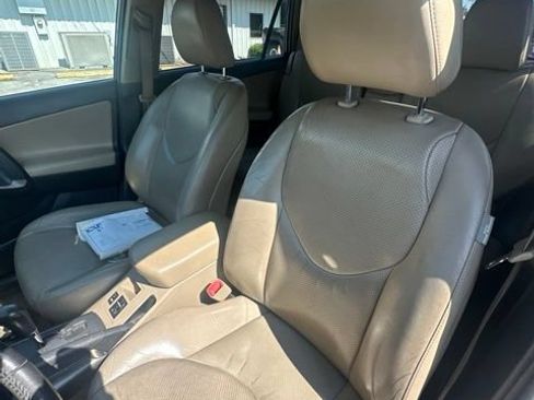 Used 2012 Toyota RAV4 Limited w/ Navigation Value Pkg AWD/4WD image 5