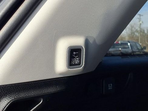 Used 2022 Jeep Grand Cherokee Limited 4xe image 22