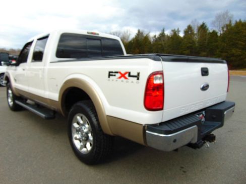 Used 2011 Ford F250 Lariat w/ Lariat Ultimate Pkg image 32
