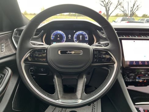 Used 2025 Jeep Grand Cherokee L Overland w/ MOPAR Finishing Package image 29