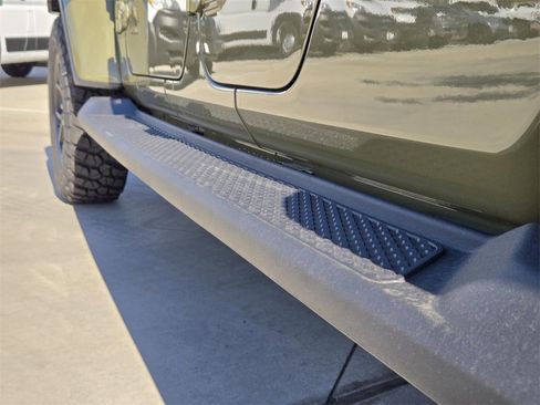 New 2025 Jeep Gladiator Sport image 6