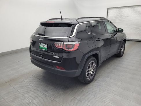 Used 2020 Jeep Compass Latitude FWD image 9