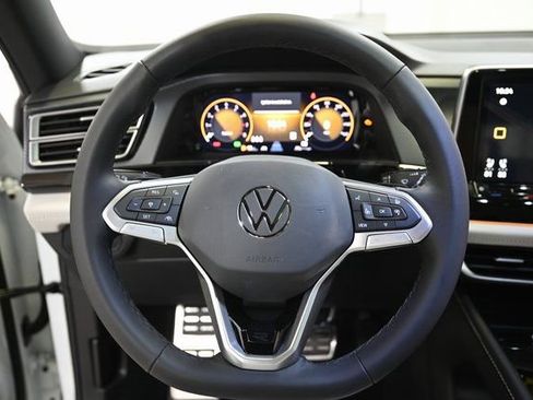 New 2026 Volkswagen Atlas Cross Sport SEL Premium R-Line AWD/4WD image 4