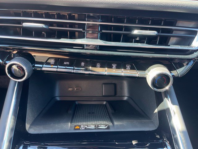 New 2027 Chevrolet Traverse RS w/ LPO, Floor Liner Package FWD image 39
