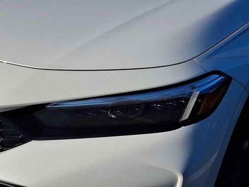 Used 2025 Honda Civic Sport image 2