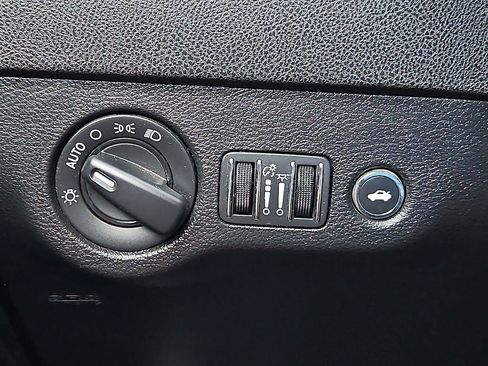 Used 2021 Dodge Charger SXT w/ Blacktop Package image 20