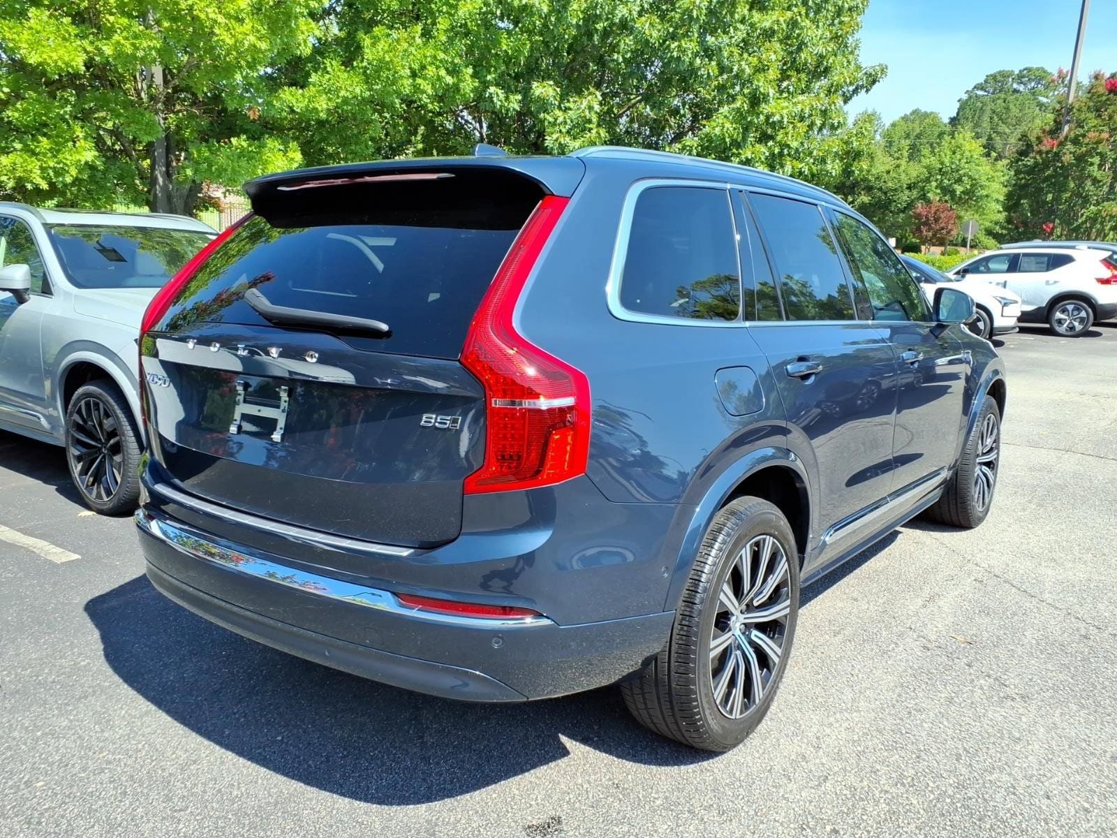 Certified 2025 Volvo XC90 B5 Plus w/ Protection Package Premier AWD/4WD image 3