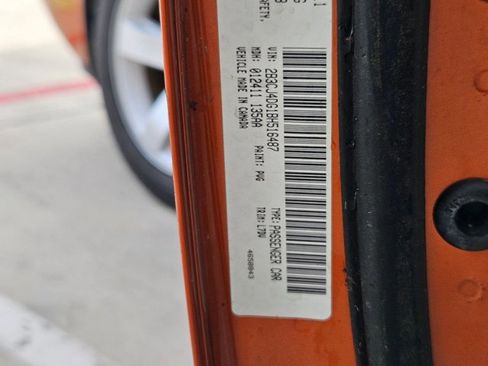 Used 2011 Dodge Challenger image 20