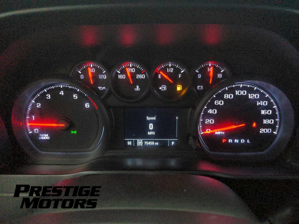 Used 2019 Chevrolet Silverado 1500 Custom w/ Custom Value Package AWD/4WD image 18
