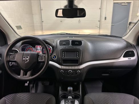 Used 2020 Dodge Journey SE w/ Blacktop Package FWD image 21