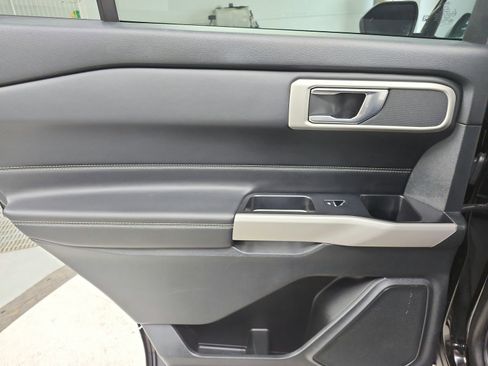 Used 2024 Ford Explorer XLT w/ Equipment Group 202A image 37