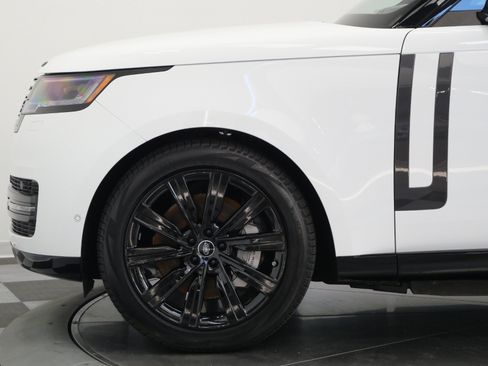 Used 2025 Land Rover Range Rover SE AWD/4WD image 42