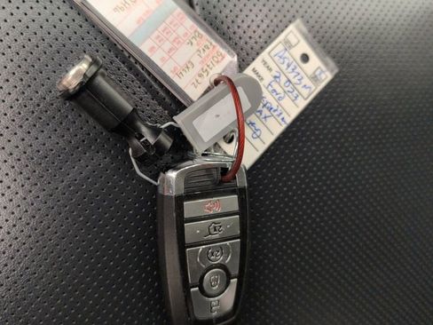 Used 2023 Ford Expedition Max XLT image 48