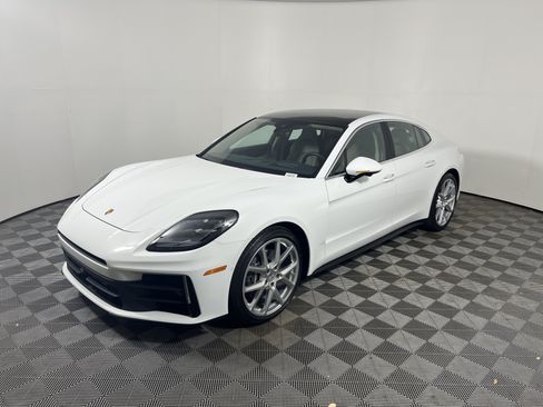 Certified 2025 Porsche Panamera image 11