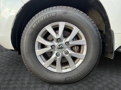 Used 2016 Toyota Land Cruiser image 10