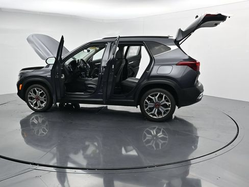 Used 2021 Kia Seltos S AWD/4WD image 47