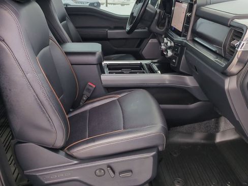 Certified 2025 Ford F350 Lariat w/ Black Appearance Package image 23