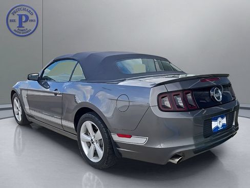 Used 2013 Ford Mustang GT RWD image 5