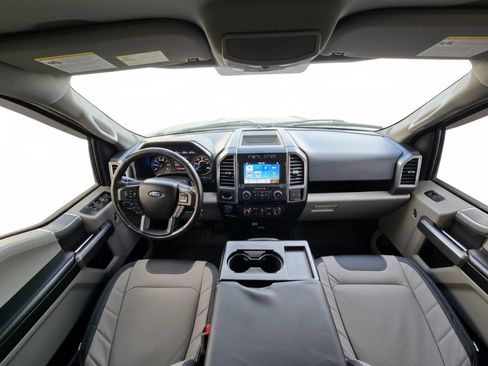 Used 2017 Ford F150 XLT w/ Equipment Group 302A Luxury RWD image 11